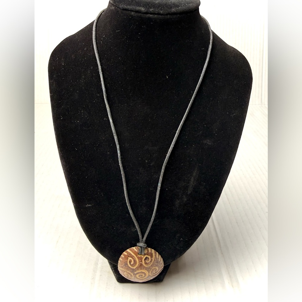 Coconut‎ Shell Spiral Koru Hand Carved Pendant Necklace Rope Boho Ethnic Tribal